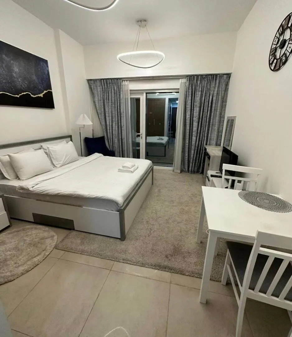 Cozy, Fully Furnished, Kitchen Equipped Studio Apartment With All Facilities Dubai United Arab Emirates